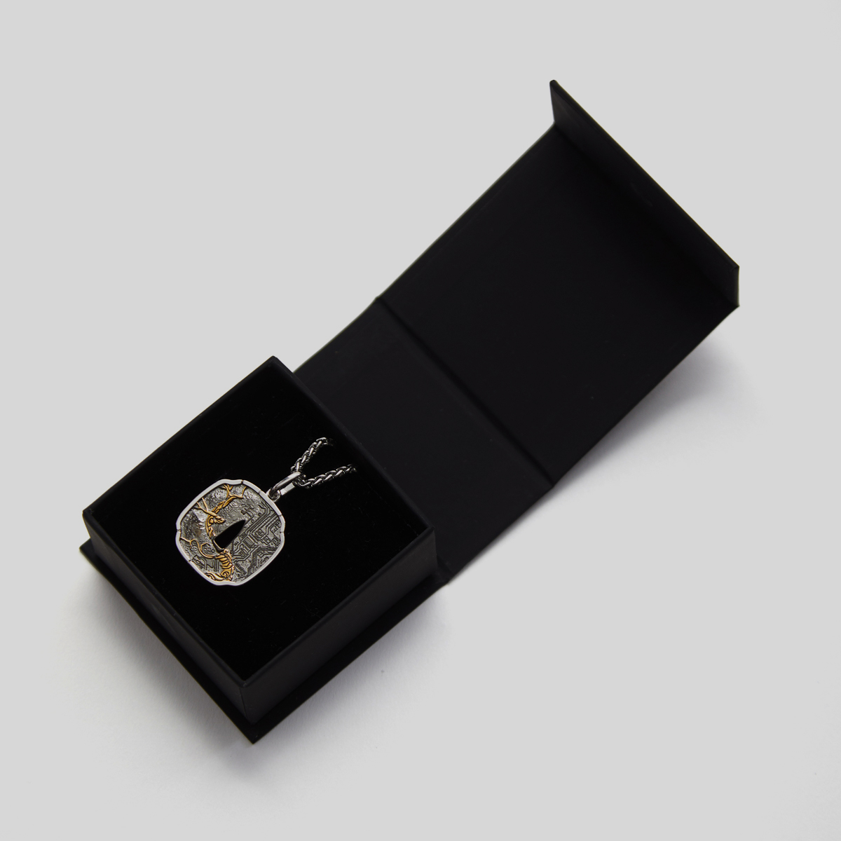 ПОДВЕСКА HATTORI